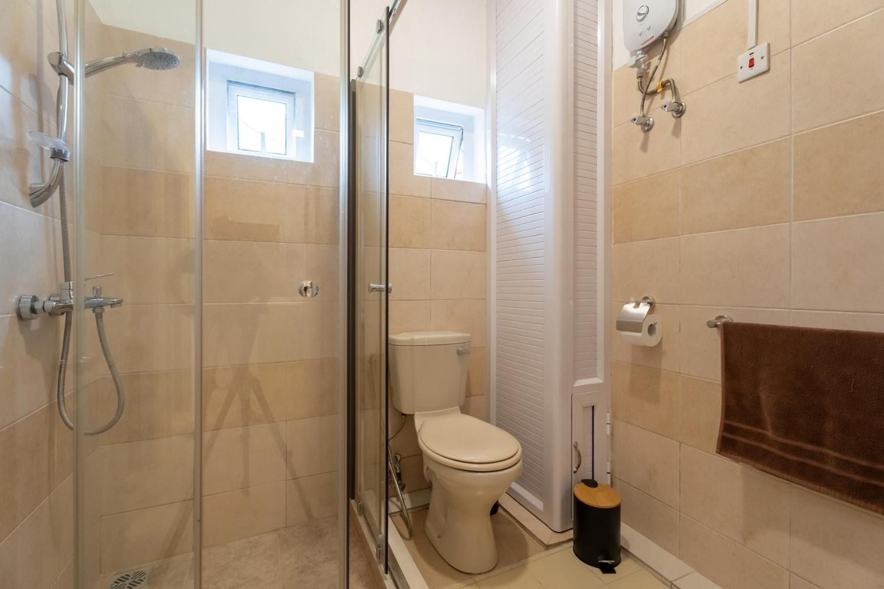 Apartment - A 300m De La *