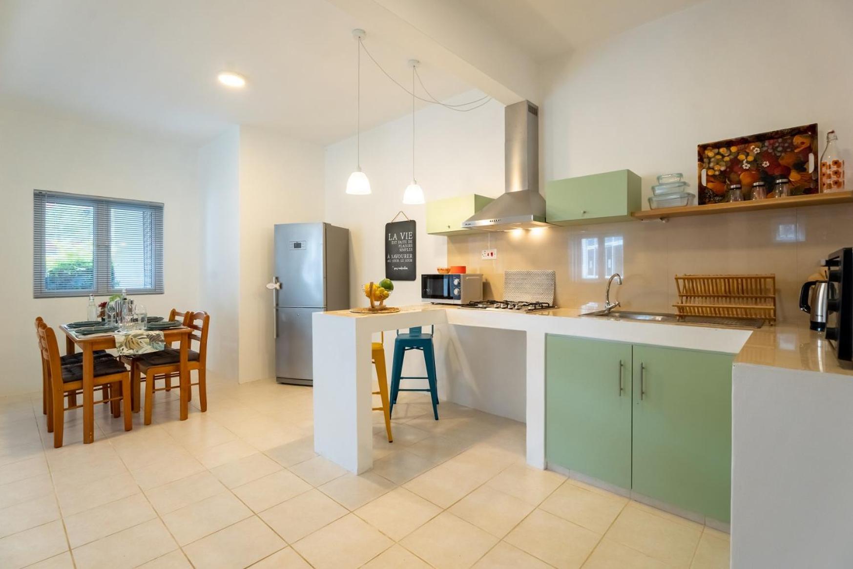 - A 300m De La Apartment